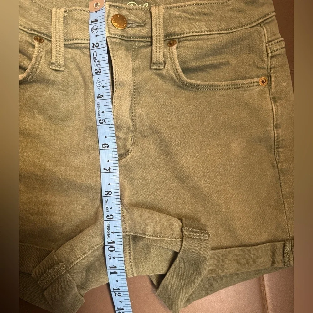UNIVERSAL THREAD High Rise Midi Olive Green Cuff Stretch Jean Shorts SZ 25 EUC